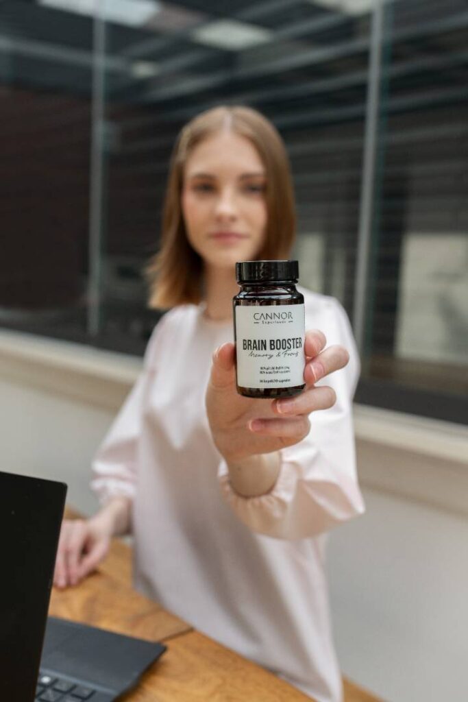 Ashwagandha na hubnutí, menopauzu i energii. Bylinka pro všechny vám pomůže lépe „strávit“ stres.